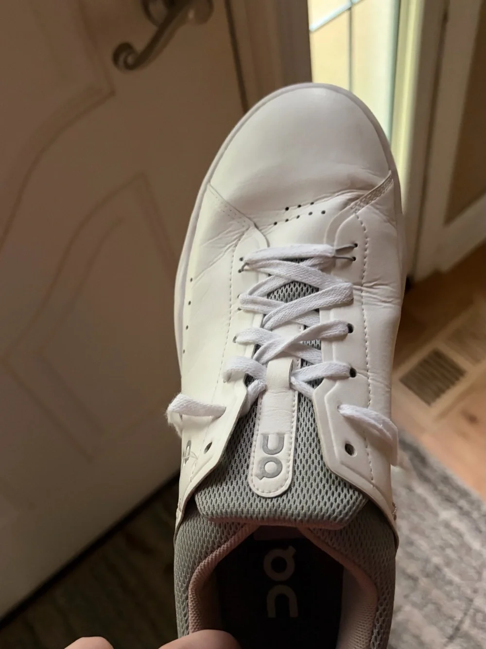 On Women’s The Roger Advantage Shoe- 8.5